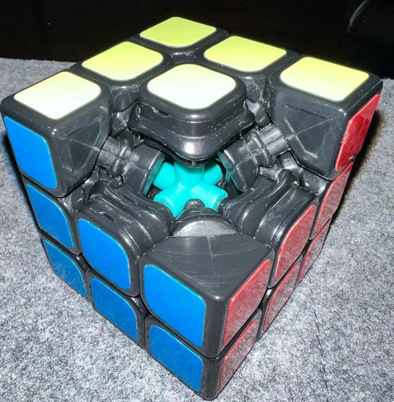 Rubik's cube DFM analysis subject